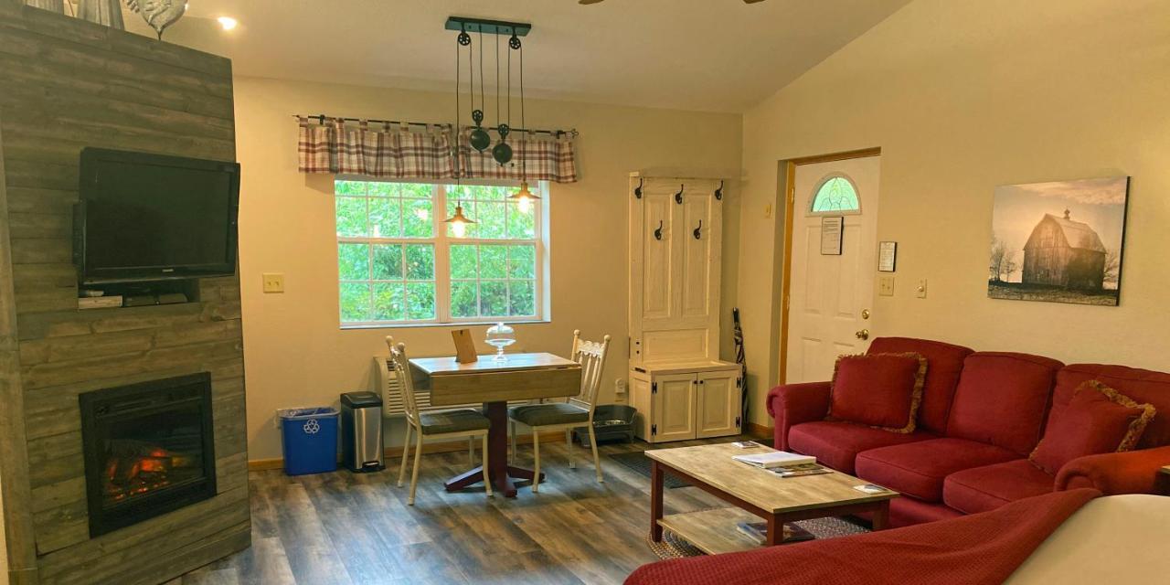 Hawk Valley Retreat & Cottages 加利纳 外观 照片