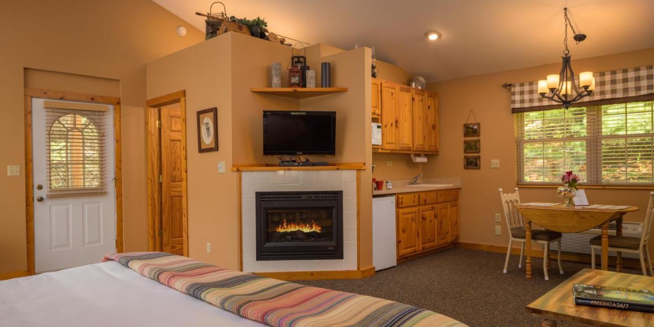 Hawk Valley Retreat & Cottages 加利纳 外观 照片
